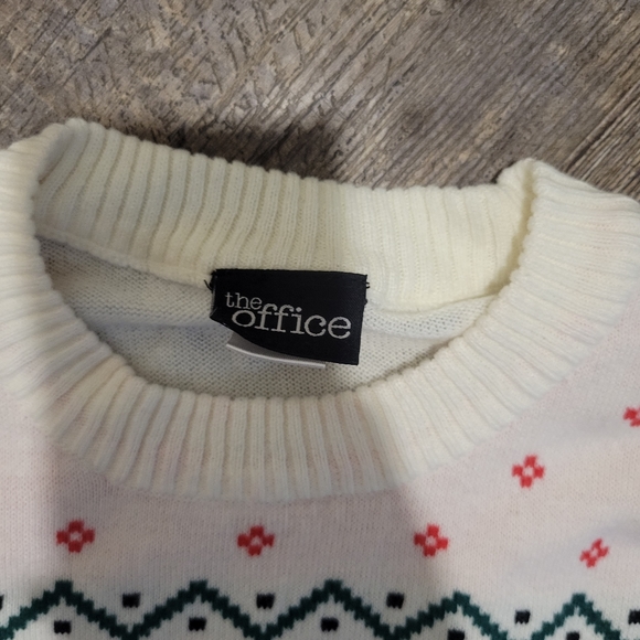 Dunder Mifflin holiday sweater - Picture 2 of 4